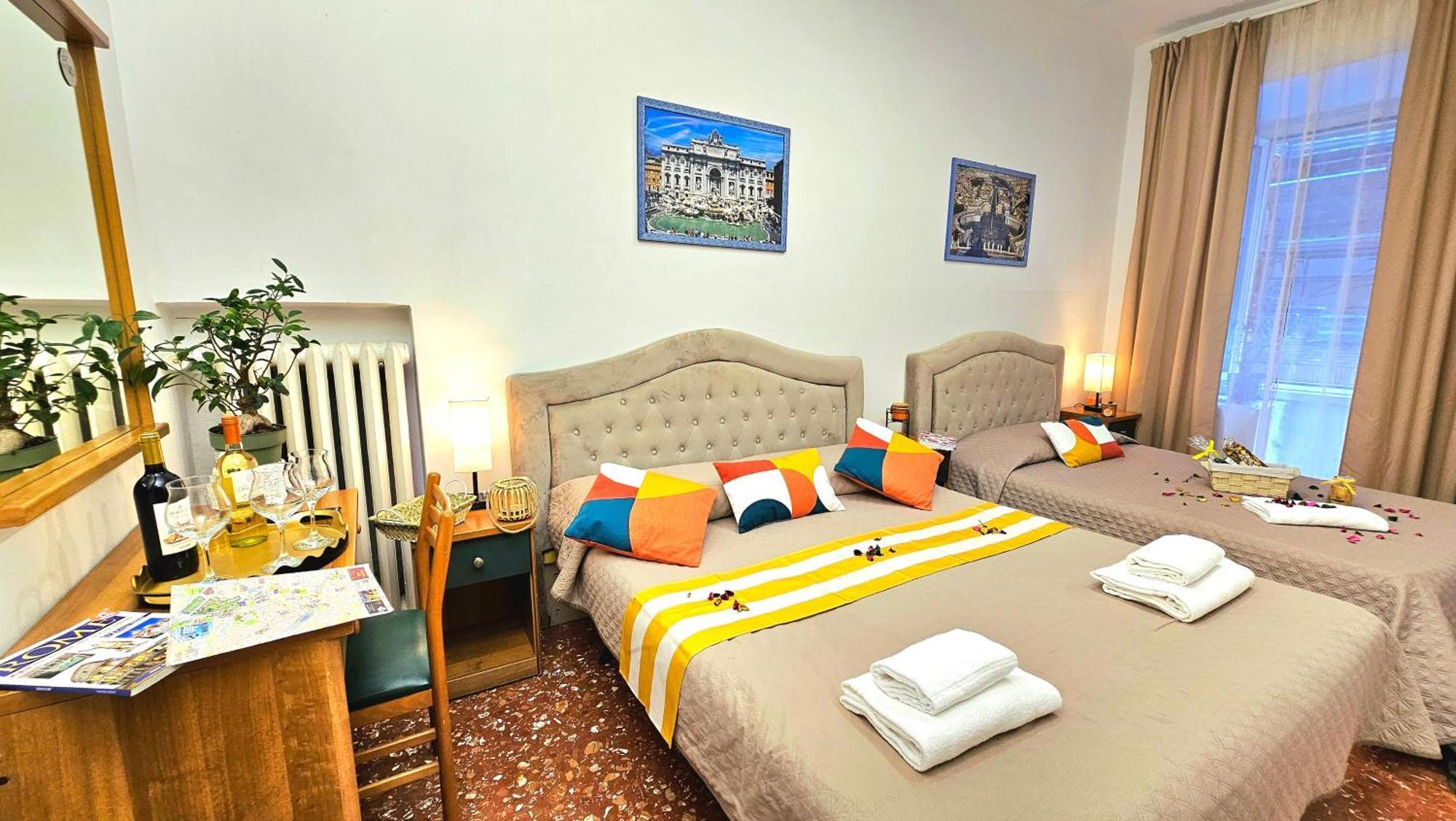 A Casa Simpatia Roma - Free Parking If You Book 4 Nights Bed and Breakfast Eksteriør billede